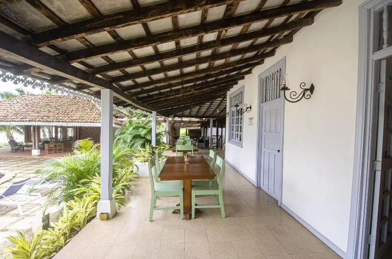 Hostelli Villa Marina Lodge & Condos