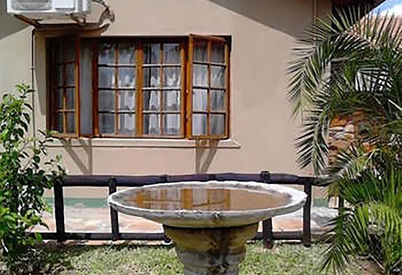 هتل A New Earth Guest Lodge