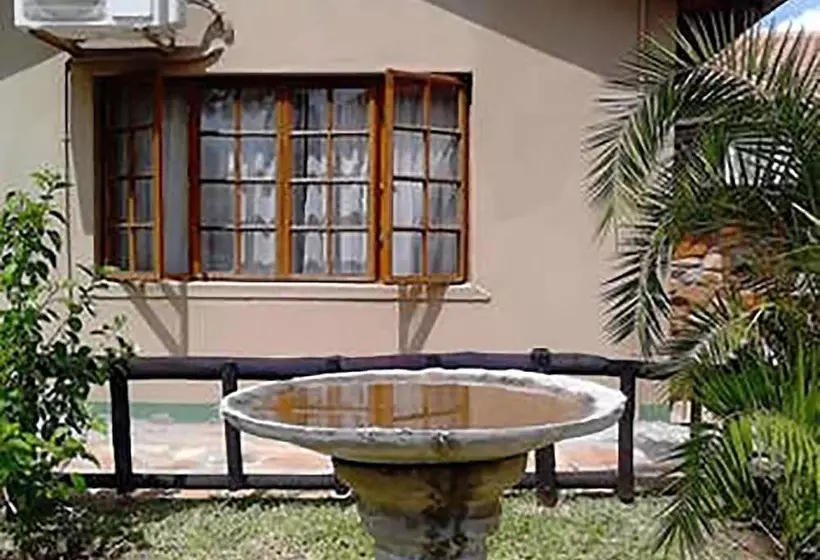 هتل A New Earth Guest Lodge