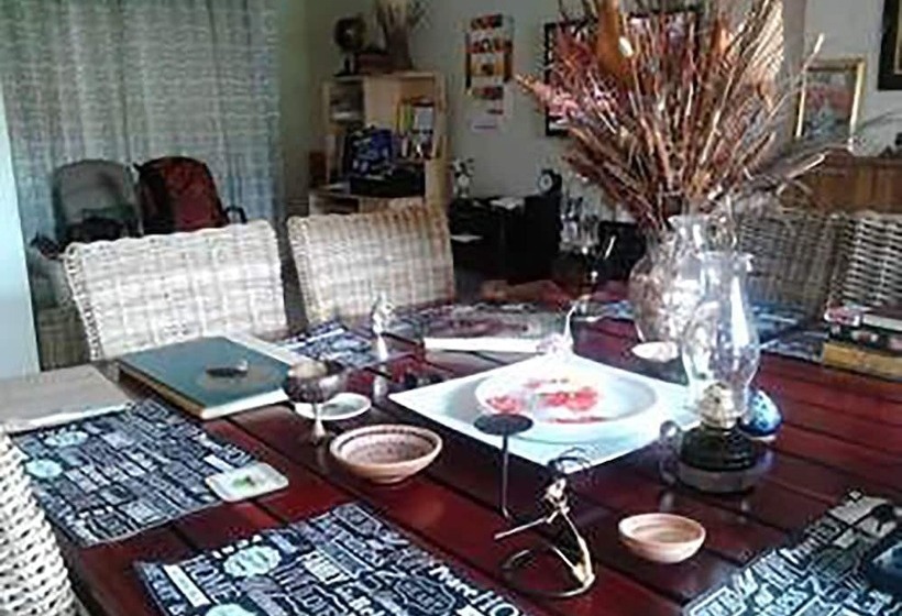 هتل A New Earth Guest Lodge