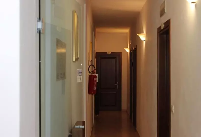 ホテル Albergo Ristorante Pizzeria La Bocca Di Bacco