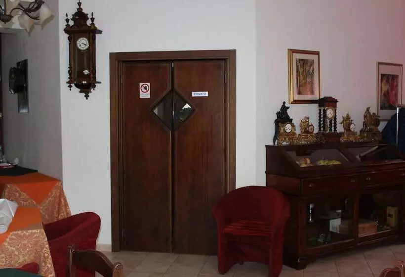 ホテル Albergo Ristorante Pizzeria La Bocca Di Bacco