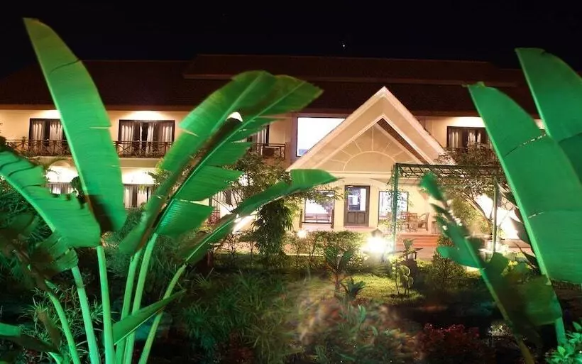 هتل Daosavanh Resort & Spa