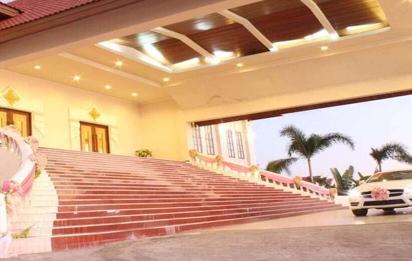 هتل Daosavanh Resort & Spa