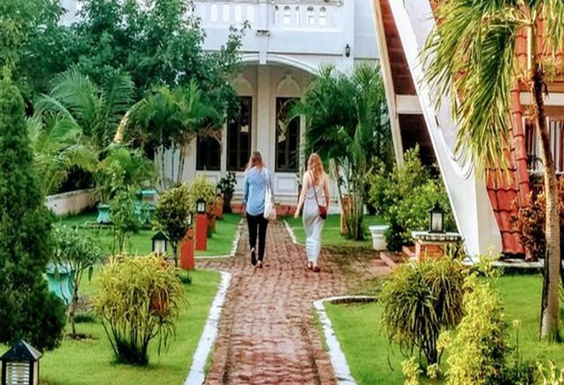 هتل Daosavanh Resort & Spa