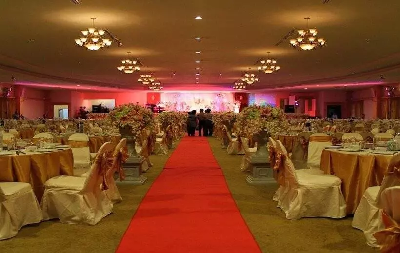 هتل Daosavanh Resort & Spa