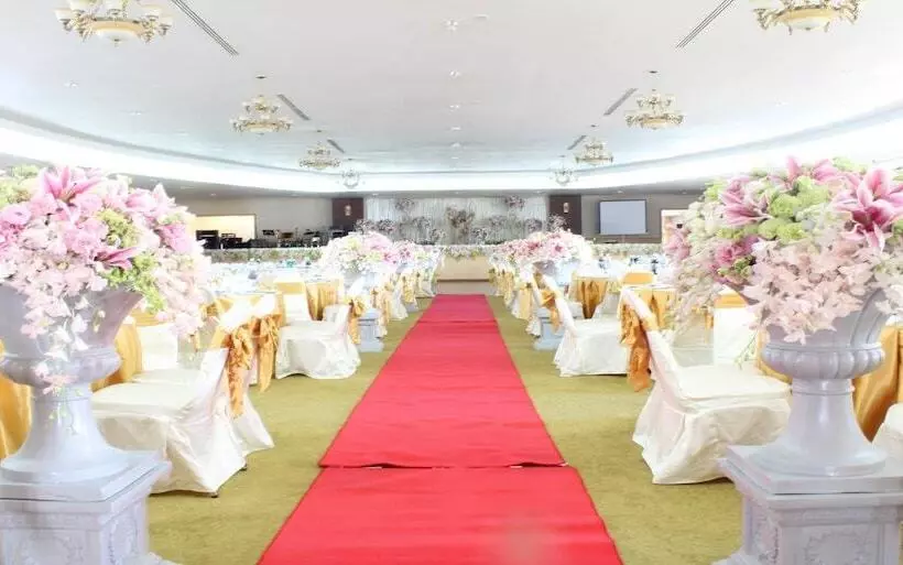 هتل Daosavanh Resort & Spa