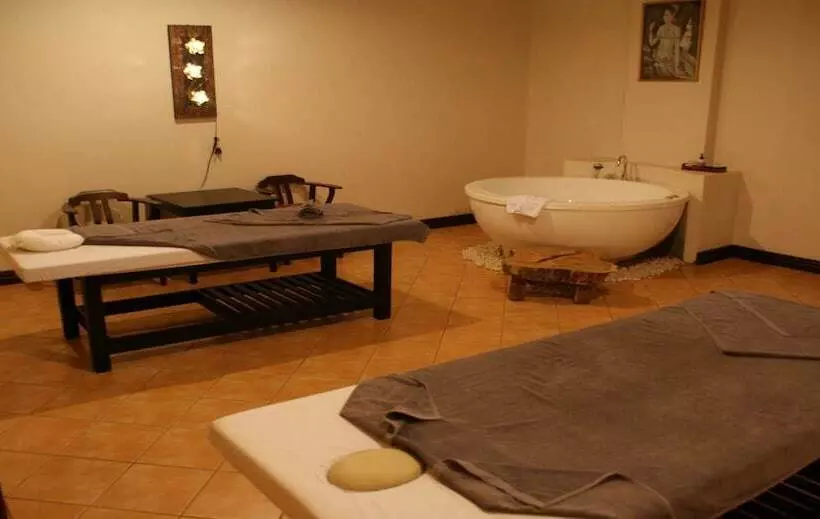 هتل Daosavanh Resort & Spa