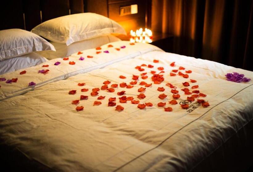 Отель Dunhuang Season Boutique