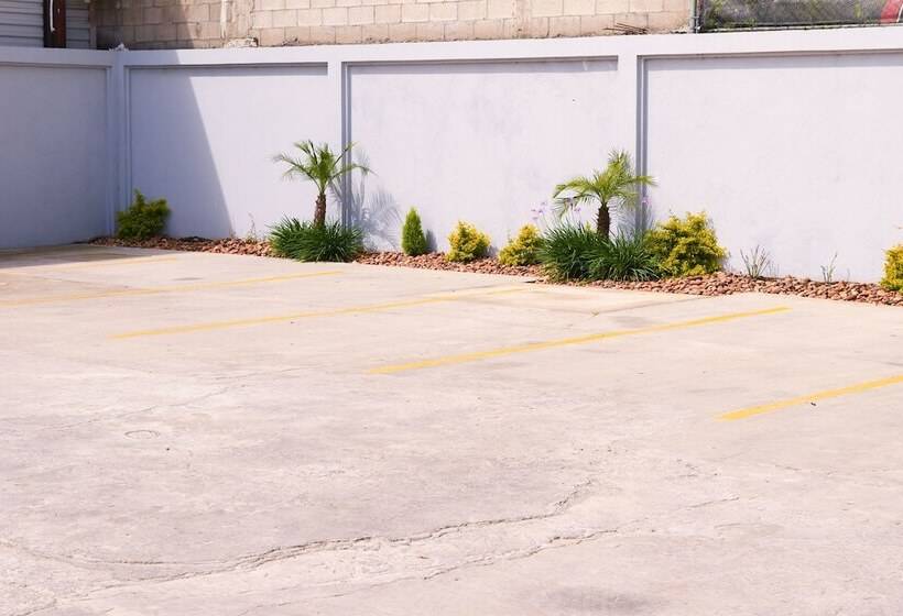 בית מלון כפרי Ht Ole