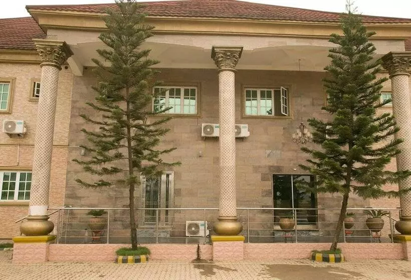 هتل Josto's Place