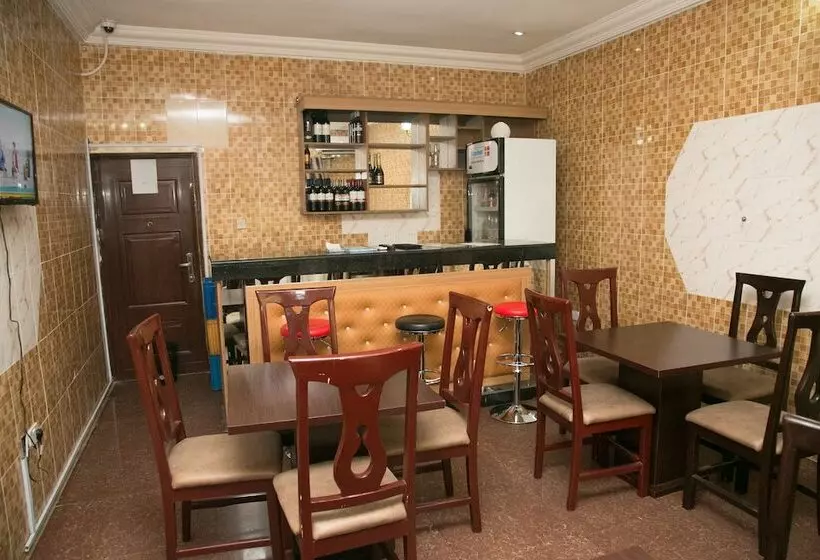 هتل Josto's Place