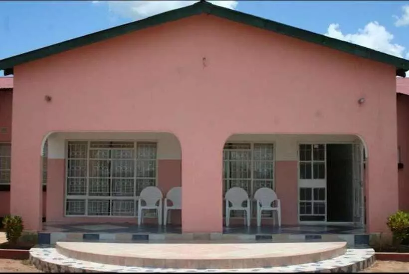 هتل Kwesu Guest House