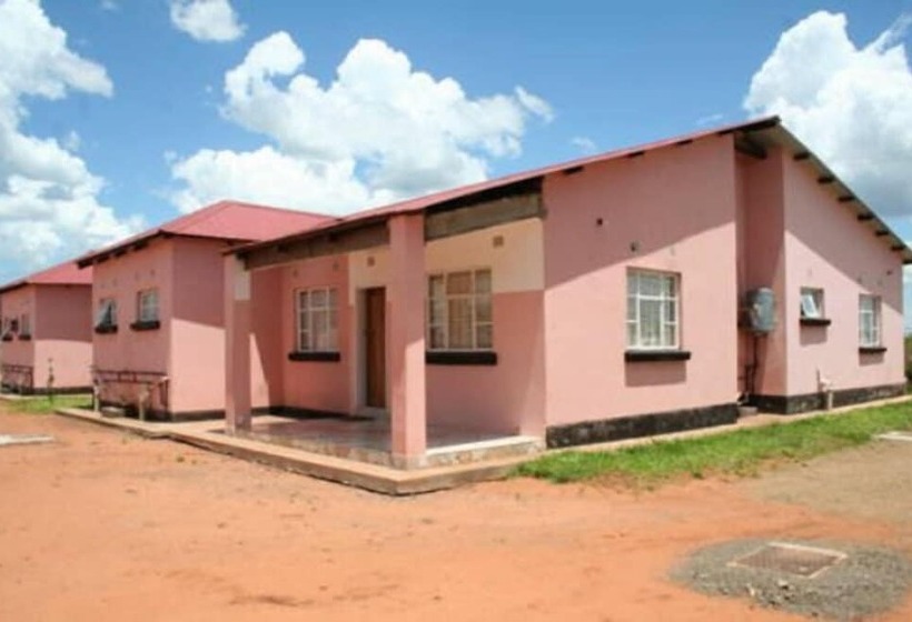 هتل Kwesu Guest House