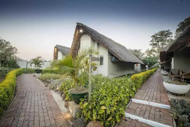هتل Shearwater S Explorers Village