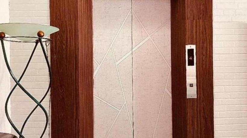 בית מלון כפרי Wregent Plaza