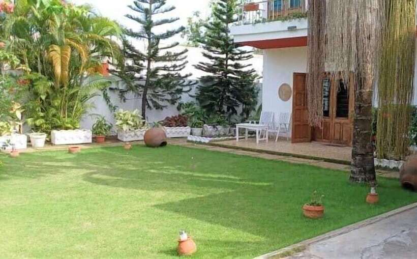 پانسیون Villa Ekabo