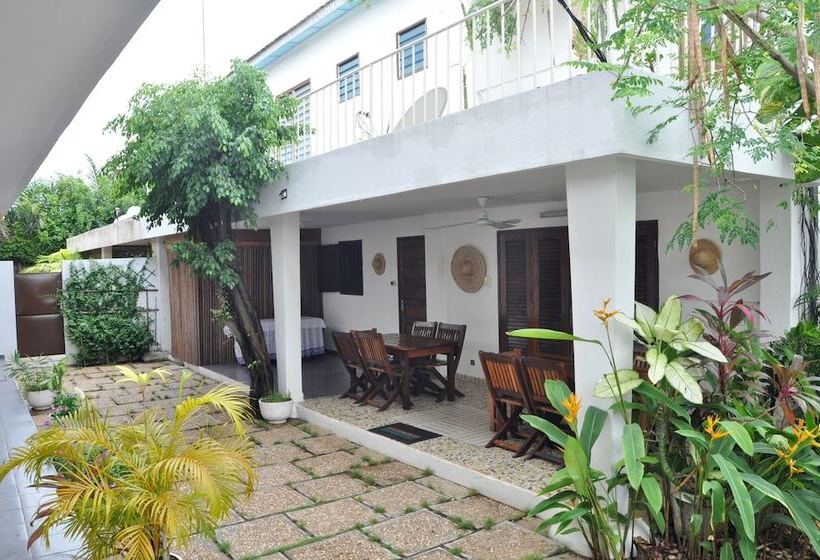 پانسیون Villa Ekabo