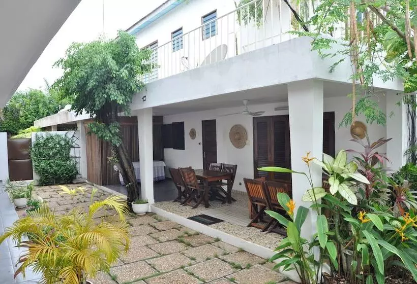 پانسیون Villa Ekabo