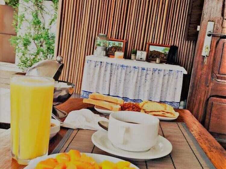 پانسیون Villa Ekabo