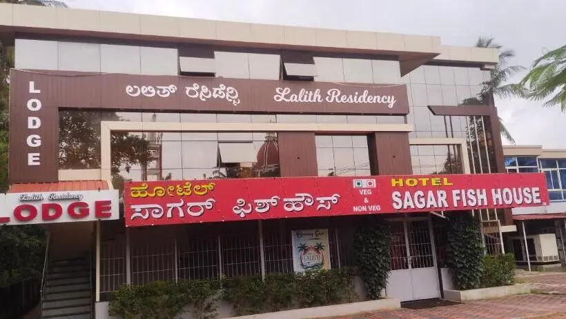 ホテル Lalith Residency