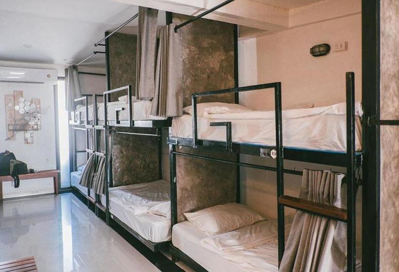 Hive Hostel  Adults Only