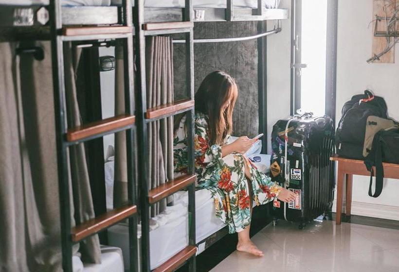 Hive Hostel  Adults Only