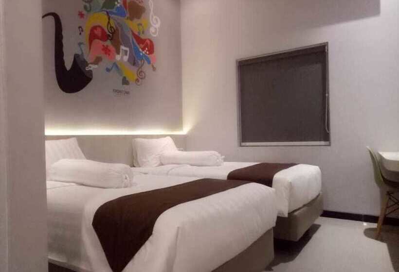 فندق Front One Boutique Brani Solo