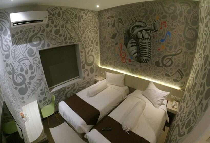 فندق Front One Boutique Brani Solo