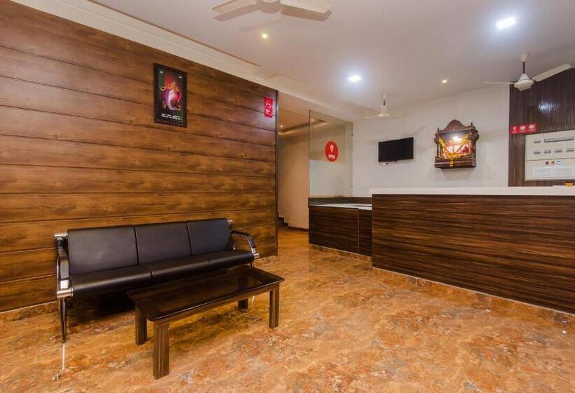 Отель Oyo 12894 Bunty Residency