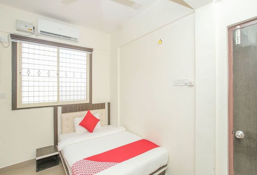 Hotel Oyo 13745 Cmn Stay