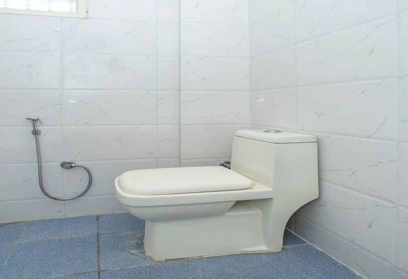 Hotel Oyo 13745 Cmn Stay