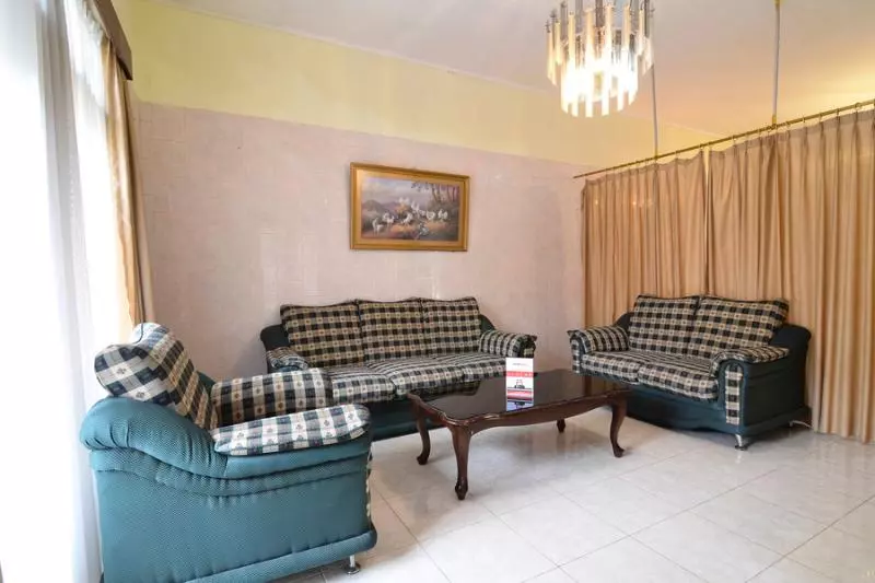 Hotelli Reddoorz Plus @ Laweyan