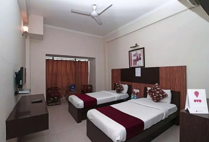 Oyo 4754 Hotel Center Point