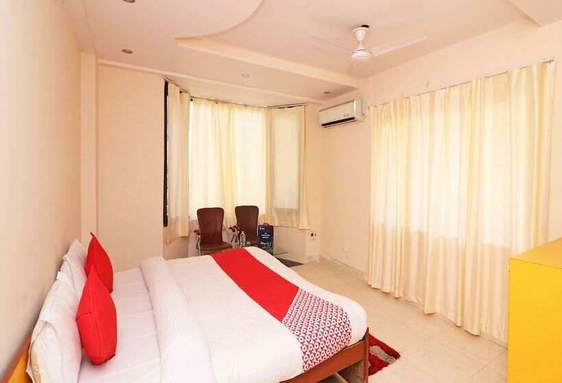 بنسيون Oyo 13884 Holiday Homes