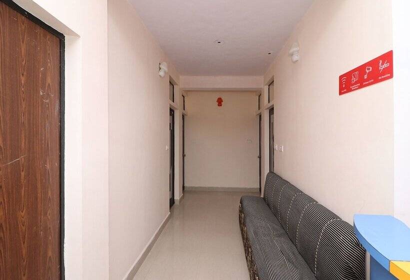 بنسيون Oyo 13884 Holiday Homes