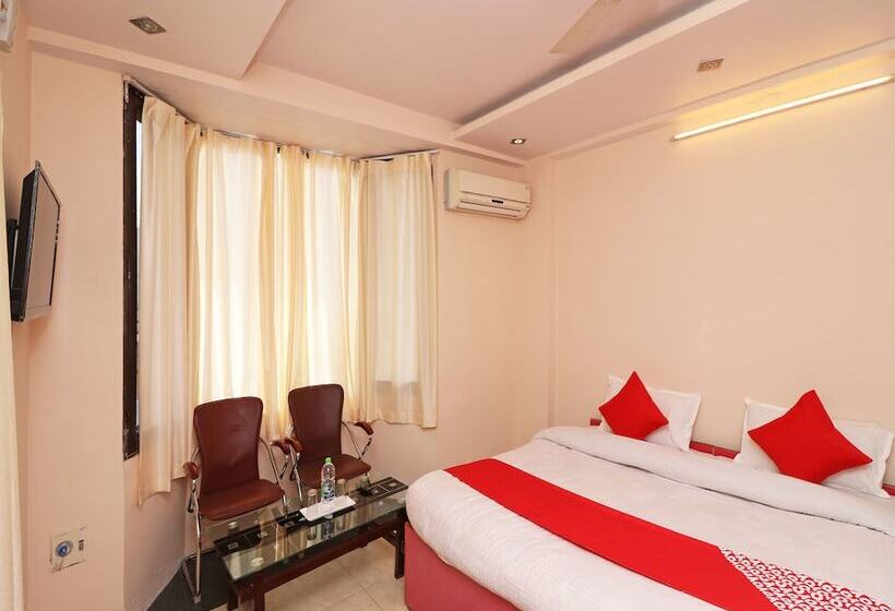 بنسيون Oyo 13884 Holiday Homes