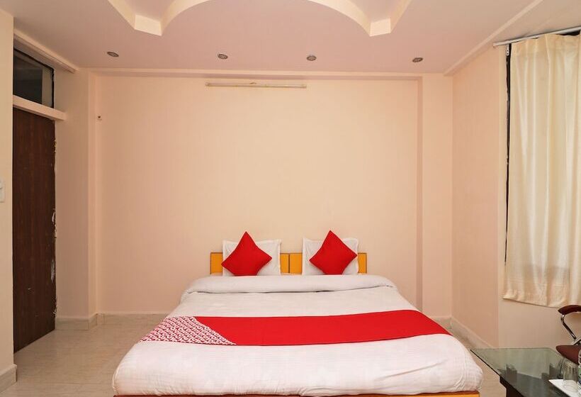 بنسيون Oyo 13884 Holiday Homes