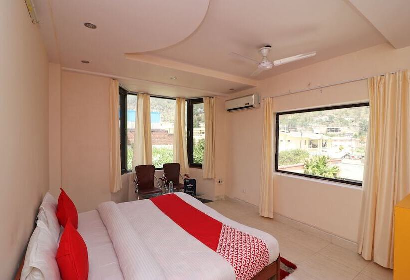 بنسيون Oyo 13884 Holiday Homes