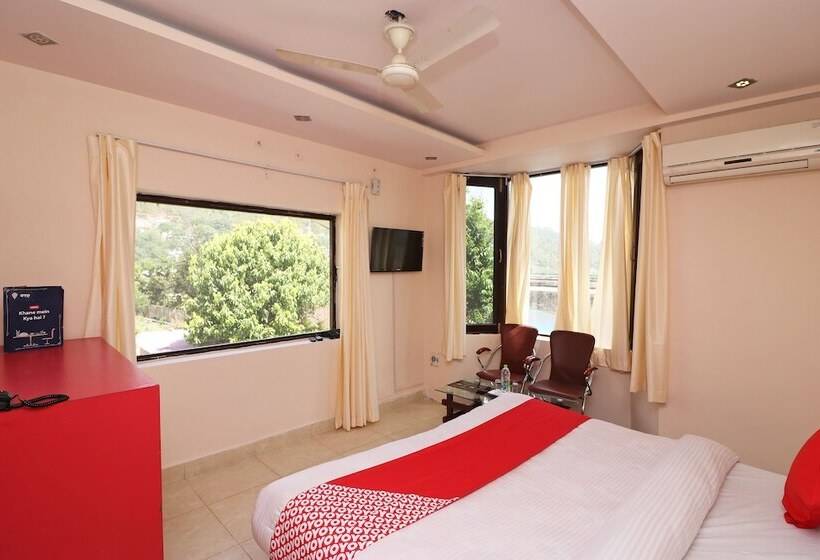 بنسيون Oyo 13884 Holiday Homes