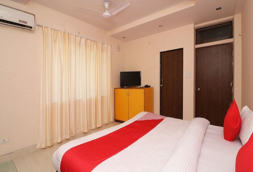 بنسيون Oyo 13884 Holiday Homes