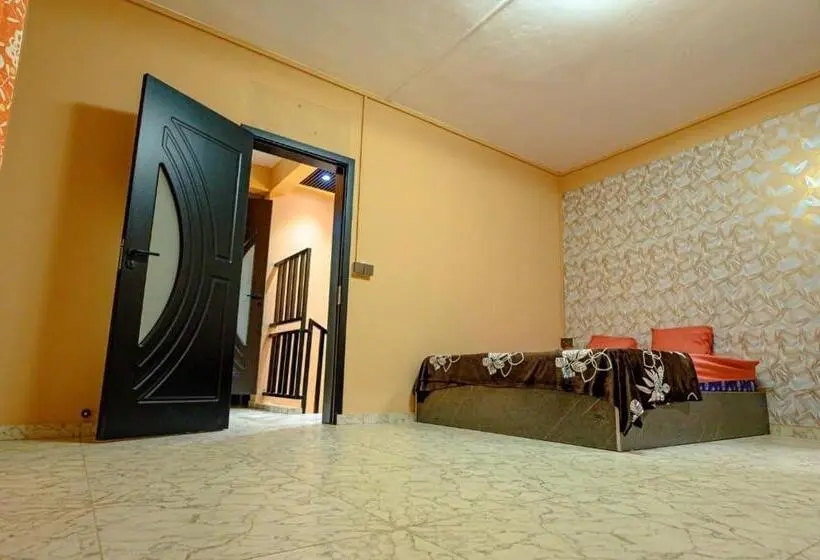 پانسیون Adonai Villa 2