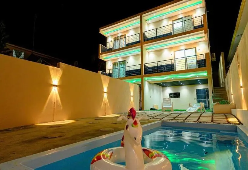 پانسیون Adonai Villa 2