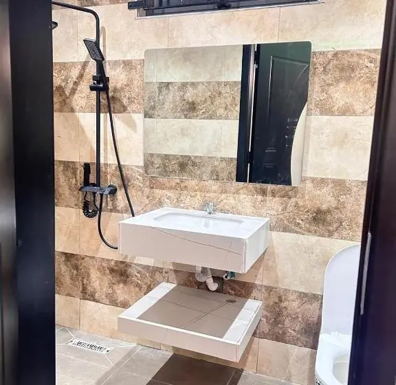 پانسیون Adonai Villa 2