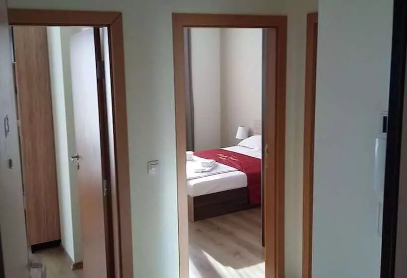 Apartments Mladost 1a 554