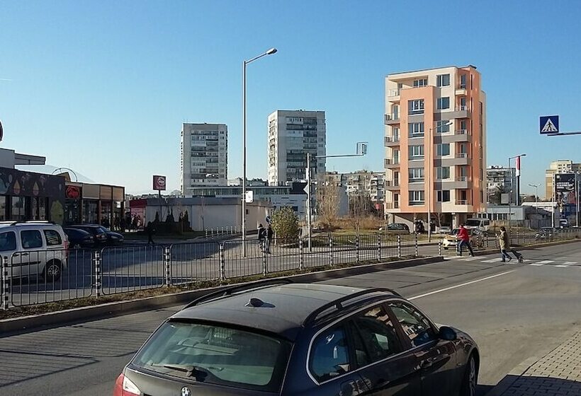 Apartments Mladost 1a 554