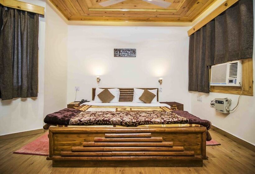 Ashokas Tiger Trail Resort