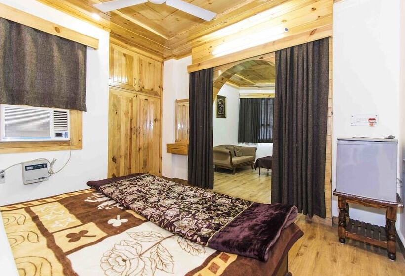 Ashokas Tiger Trail Resort