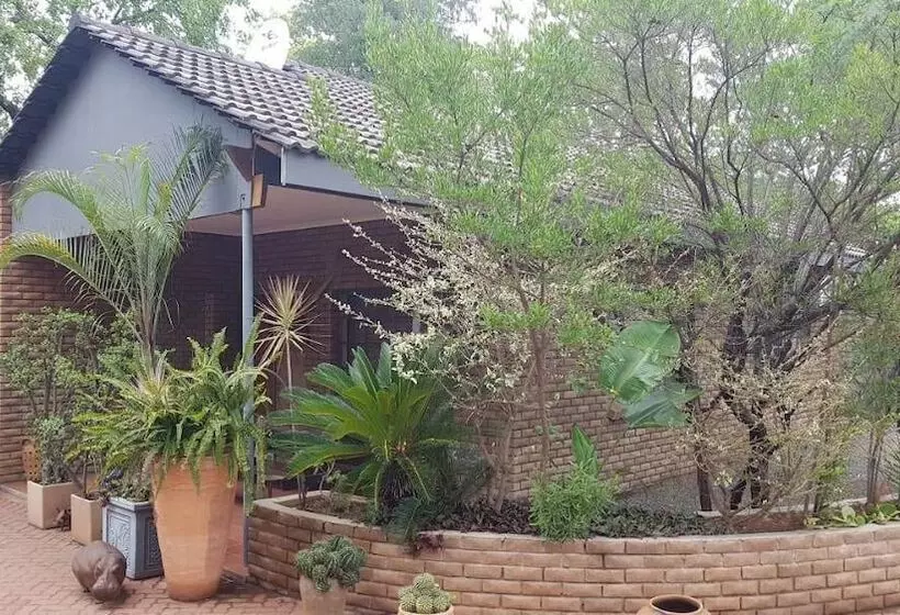 تختخواب و صبحانه Green House Bnb    Swiss German