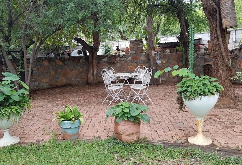 تختخواب و صبحانه Green House Bnb    Swiss German